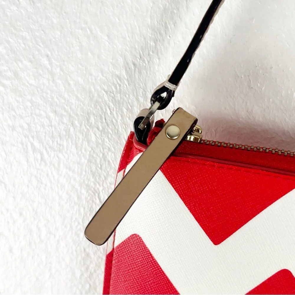 KATE SPADE South of the Border Lolly Red White Chevron Pattern Wristlet Boho